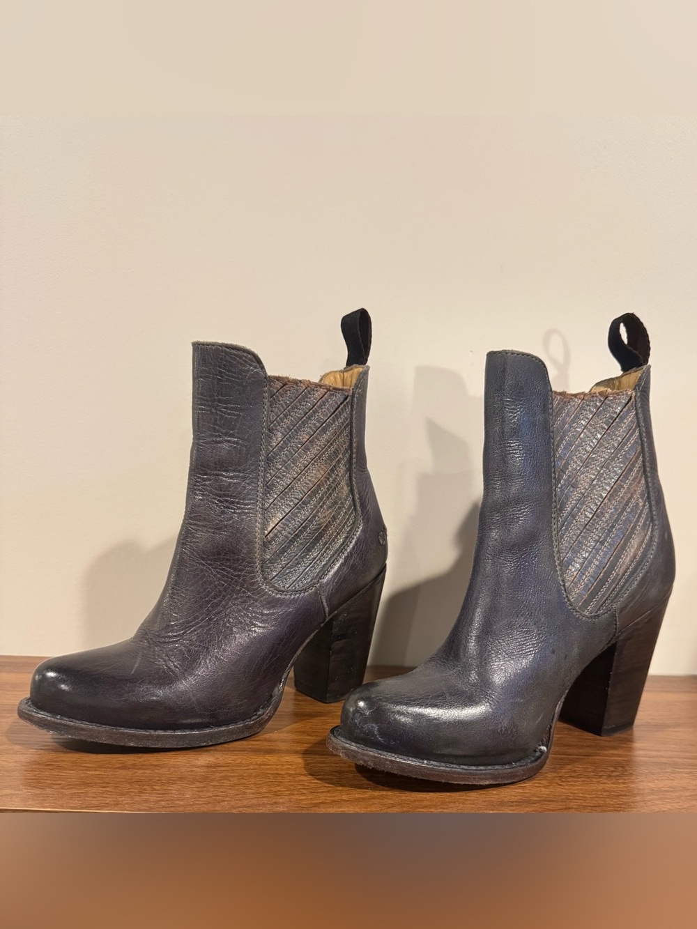 BED STU Insight Blue Gray Leather Heeled Ankle Boots Size 6